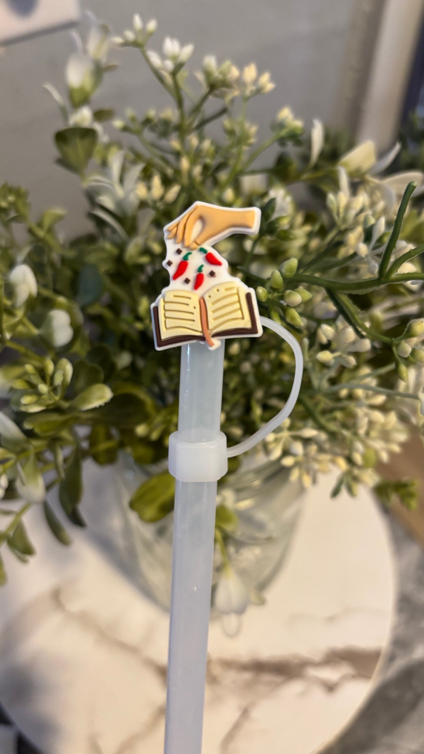 Spicy bookish straw topper