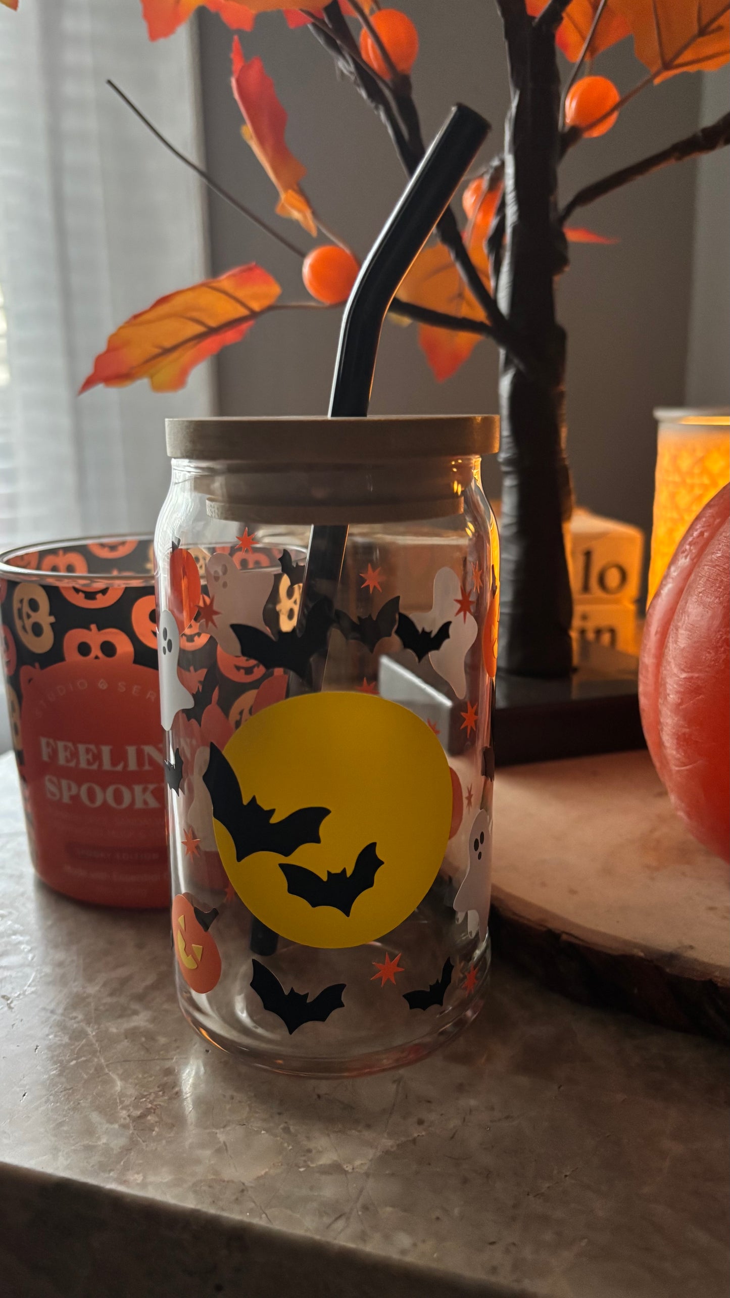 Spooky bats and ghosts cup