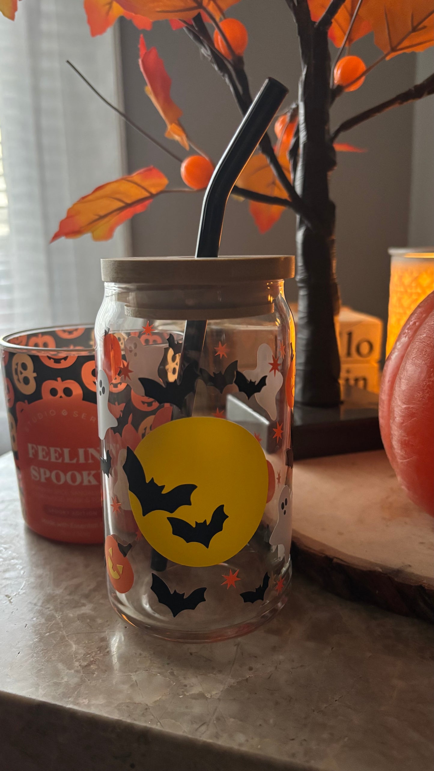 Spooky bats and ghosts cup