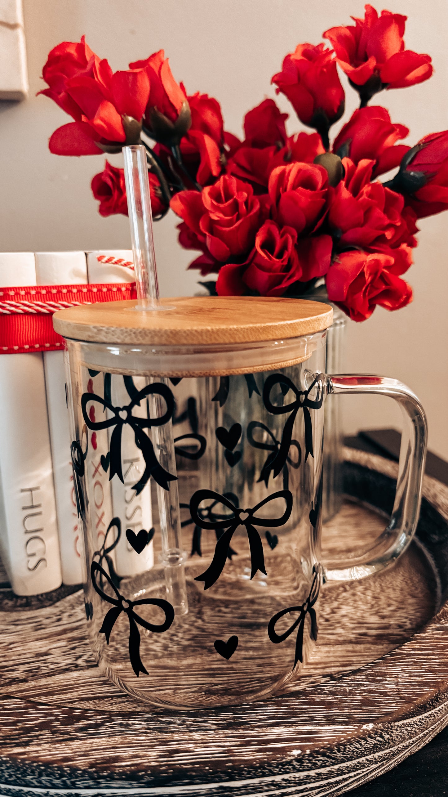 Black bows glass mug