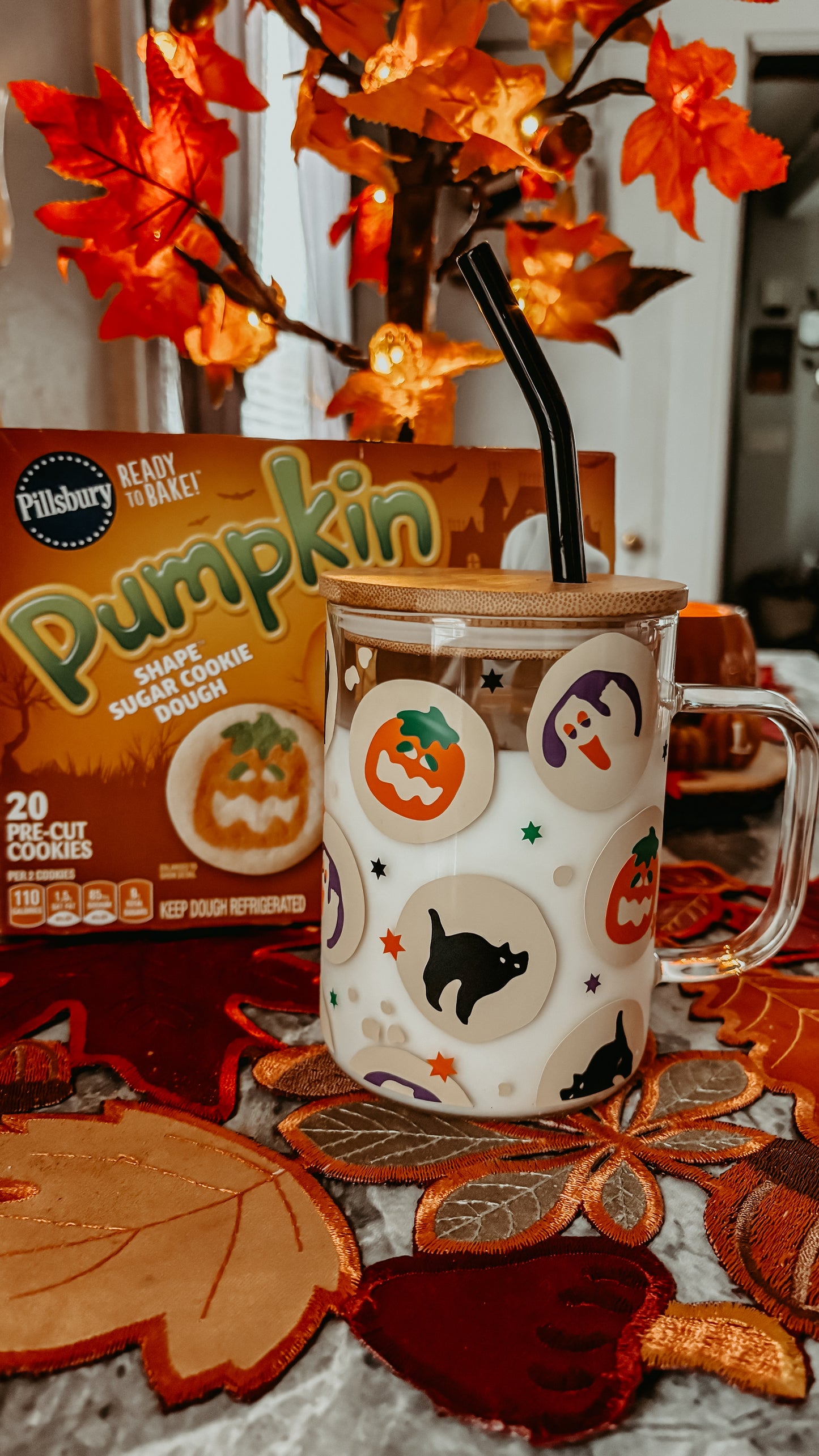Halloween cookies glass mug
