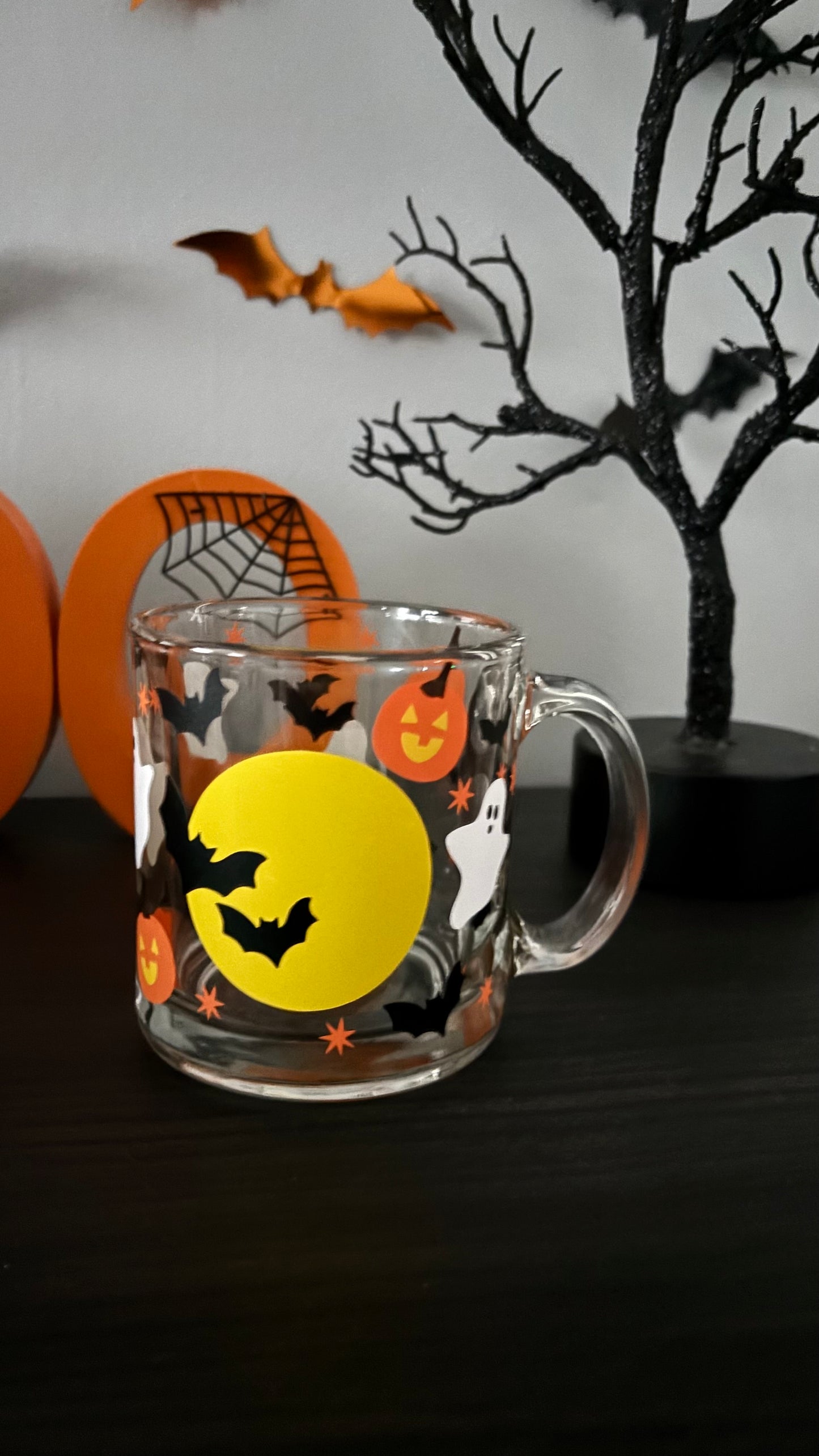 Spooky bats and ghosts mug