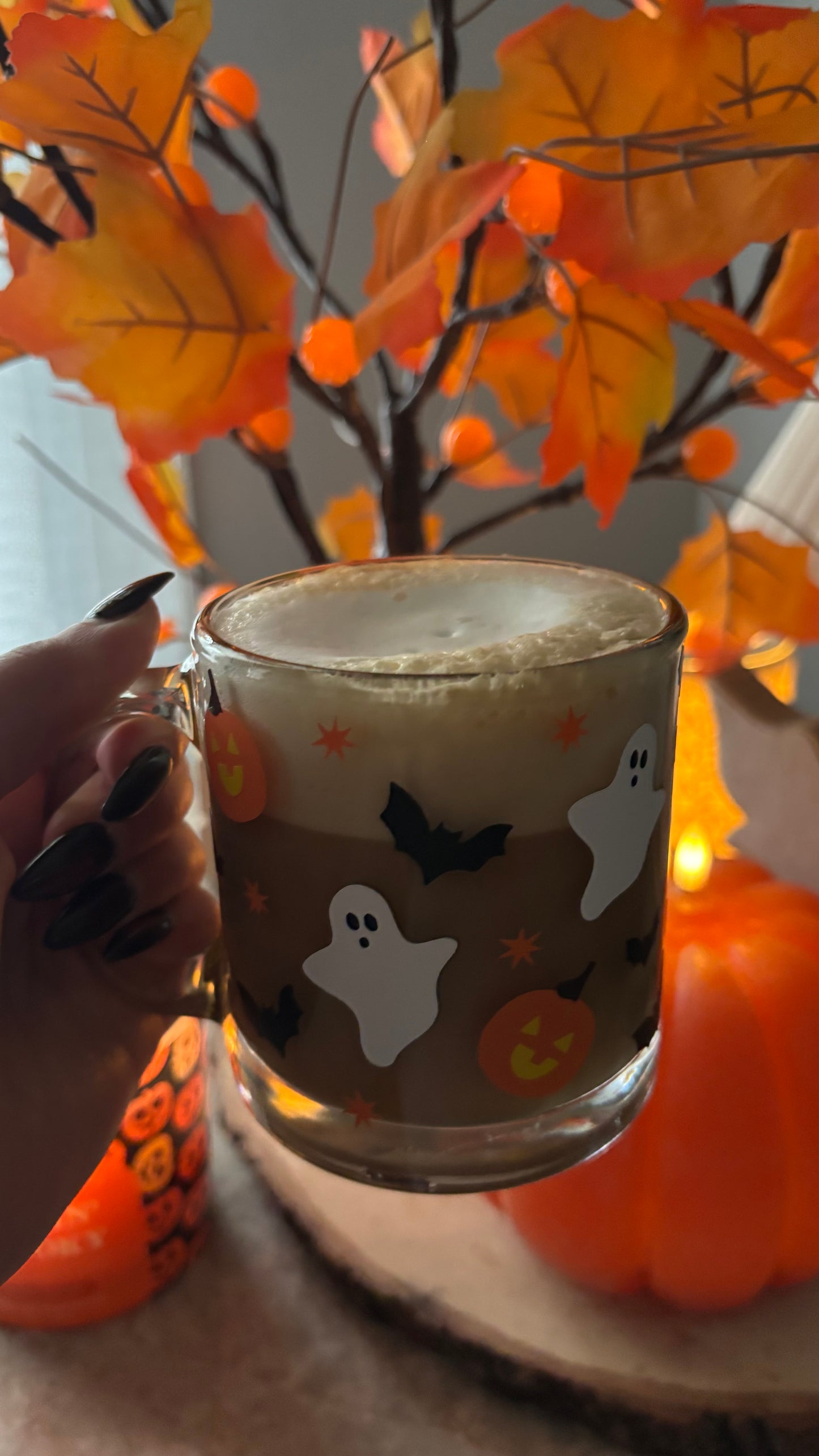Spooky bats and ghosts mug